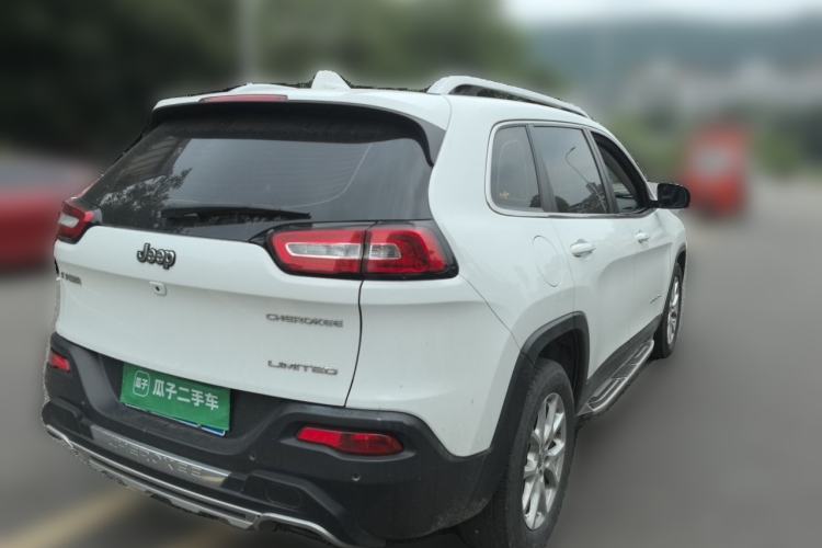 Used Jeep Cherokee 2017 2.4L Leading Edition Rear Right 45 Deg