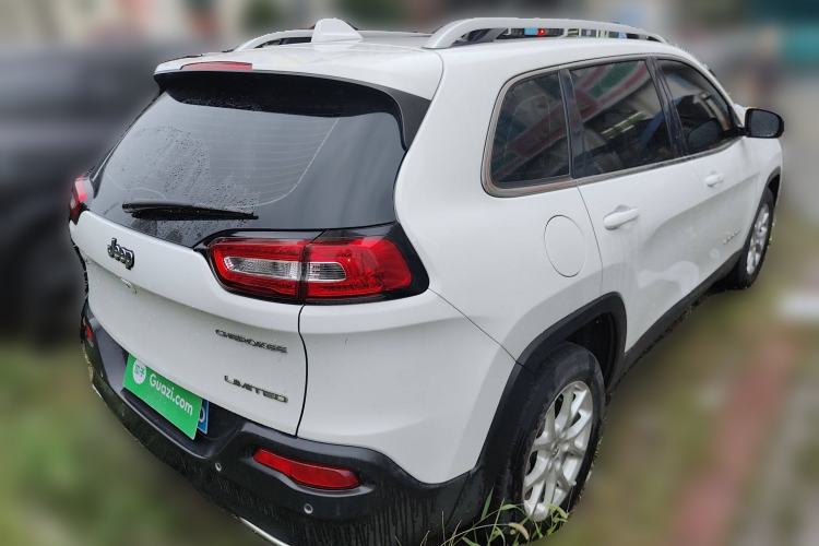 Used Jeep Cherokee 2017 2.0L Superior Edition Rear Right 45 Deg