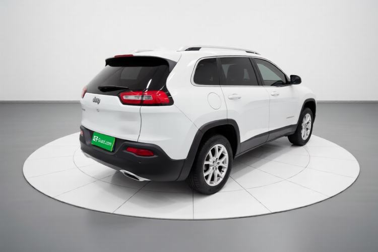 Used Jeep Cherokee 2017 2.4L Leading Edition Rear Right 45 Deg