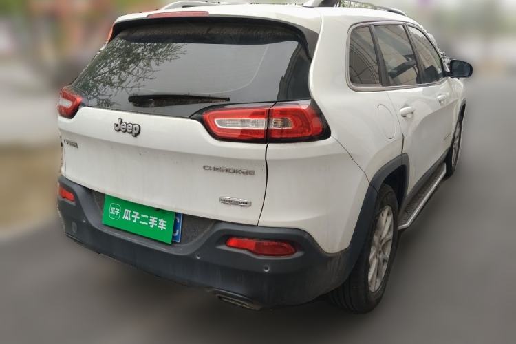 Used Jeep Cherokee 2017 2.4L Leading Smart Edition Rear Right 45 Deg