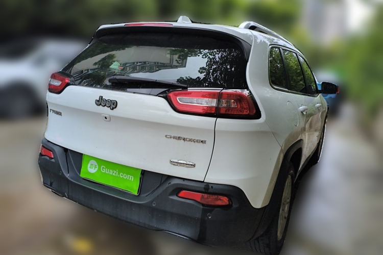 Used Jeep Cherokee 2017 2.0L Superior Edition Rear Right 45 Deg