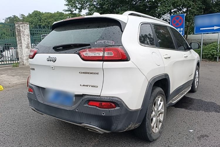 Used Jeep Cherokee 2017 2.4L Leading Smart Edition Rear Right 45 Deg
