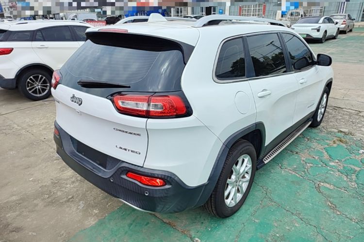 Used Jeep Cherokee 2017 2.0L Superior Edition Rear Right 45 Deg