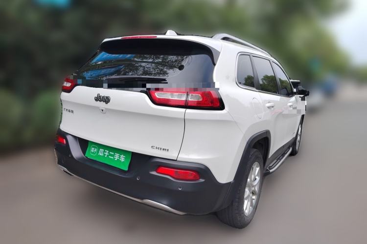 Used Jeep Cherokee 2017 2.0L Superior Edition Rear Right 45 Deg