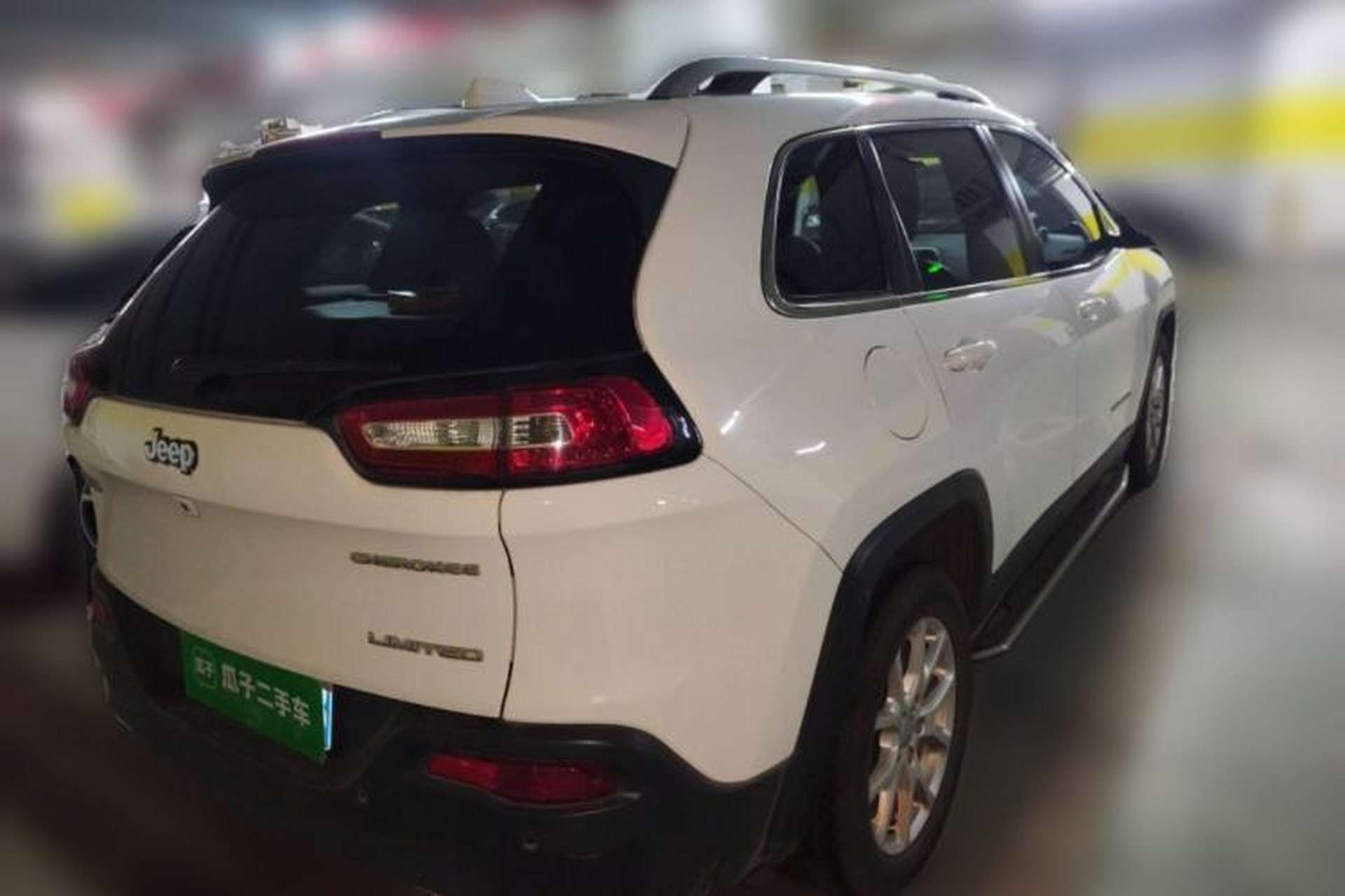 Used Jeep Cherokee 2017 2.0L Superior Edition Rear Right 45 Deg