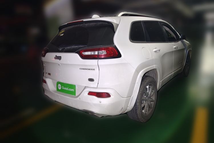 Used Jeep Cherokee 2017 2.4L Professional Smart Edition Rear Right 45 Deg