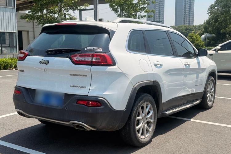 Used Jeep Cherokee 2017 2.4L Leading Smart Edition Rear Right 45 Deg