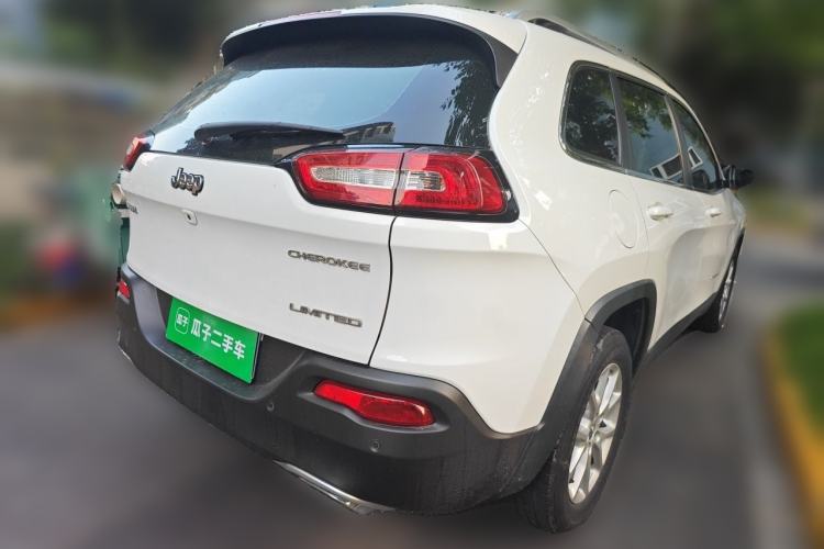Used Jeep Cherokee 2017 2.4L Leading Smart Edition Rear Right 45 Deg