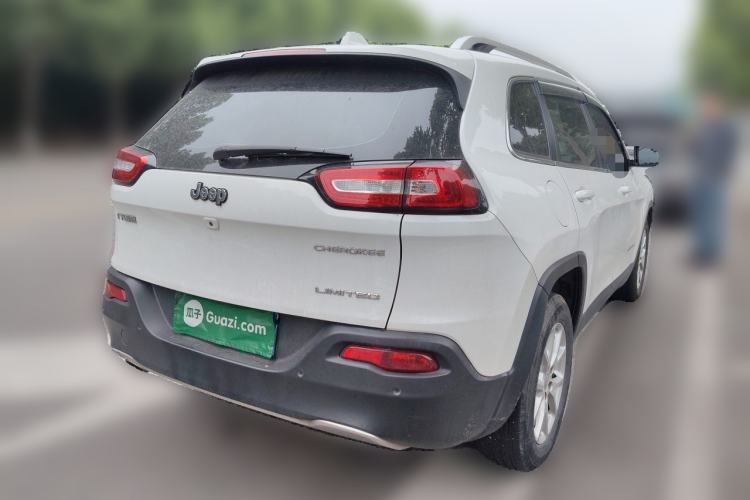 Used Jeep Cherokee 2017 2.0L Superior Edition Rear Right 45 Deg