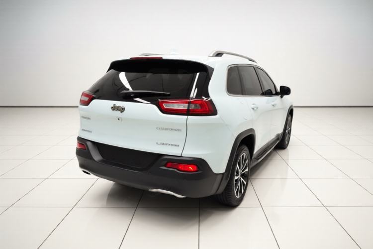 Used Jeep Cherokee 2017 2.0L Superior Edition Rear Right 45 Deg