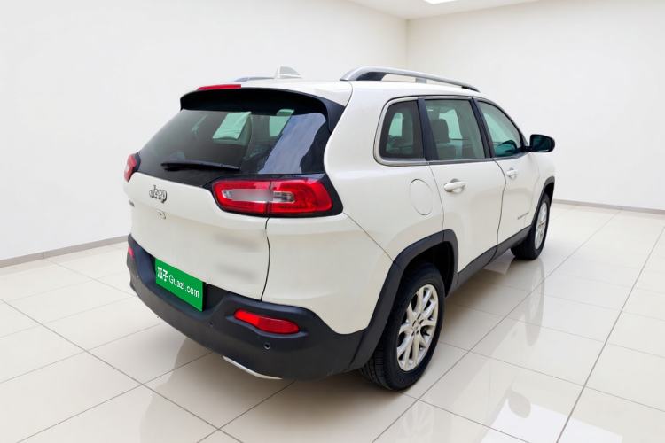 Used Jeep Cherokee 2017 2.0L Superior Edition Rear Right 45 Deg