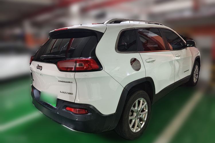 Used Jeep Cherokee 2017 2.0L Superior Edition Rear Right 45 Deg