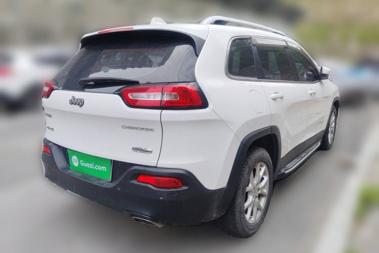 Used Jeep Cherokee 2017 2.4L Leading Edition Rear Right 45 Deg