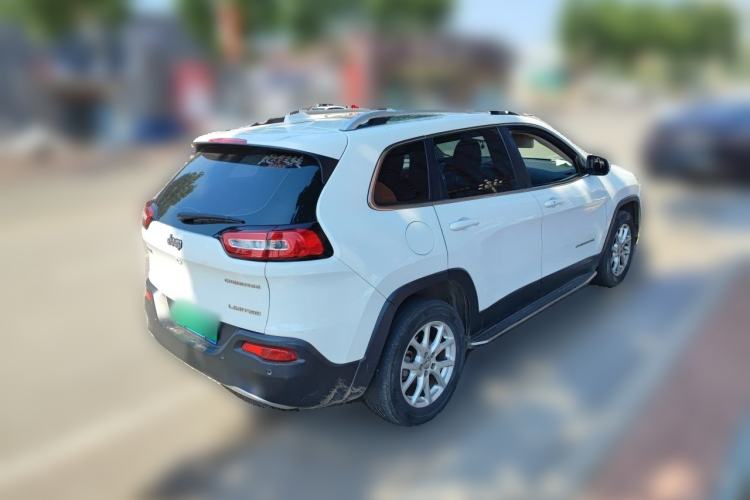 Used Jeep Cherokee 2017 2.0L Superior Edition Rear Right 45 Deg
