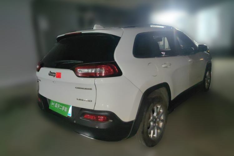 Used Jeep Cherokee 2017 2.0L Superior Edition Rear Right 45 Deg
