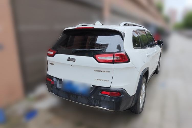Used Jeep Cherokee 2017 2.0L Superior Edition Rear Right 45 Deg