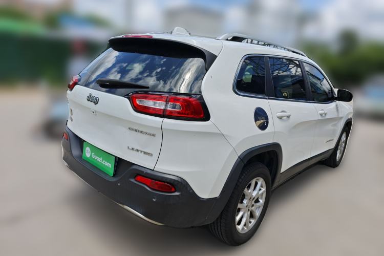 Used Jeep Cherokee 2017 2.0L Superior Edition Rear Right 45 Deg