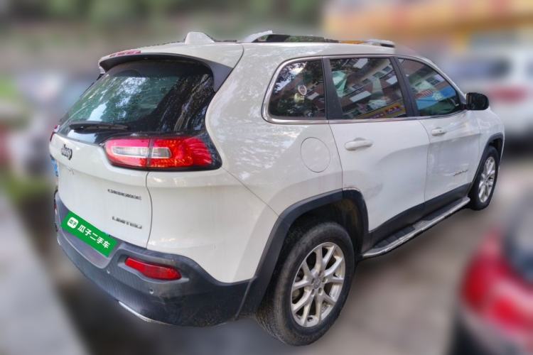 Used Jeep Cherokee 2017 2.4L Leading Edition Rear Right 45 Deg