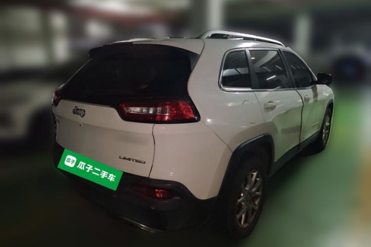 Used Jeep Cherokee 2017 2.4L Leading Smart Edition Rear Right 45 Deg
