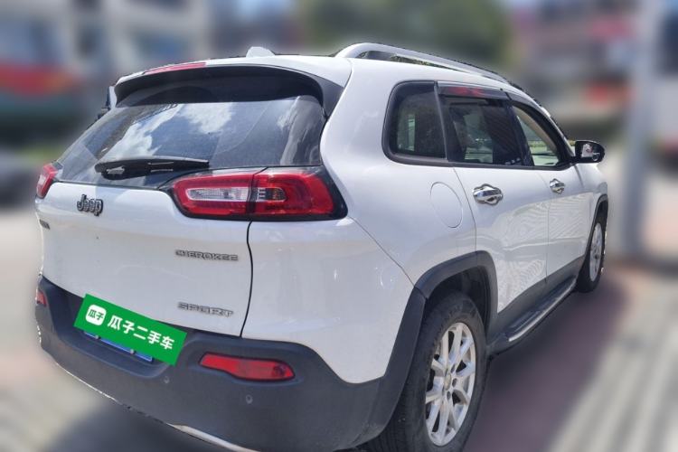 Used Jeep Cherokee 2017 2.0L Leading Edition Rear Right 45 Deg