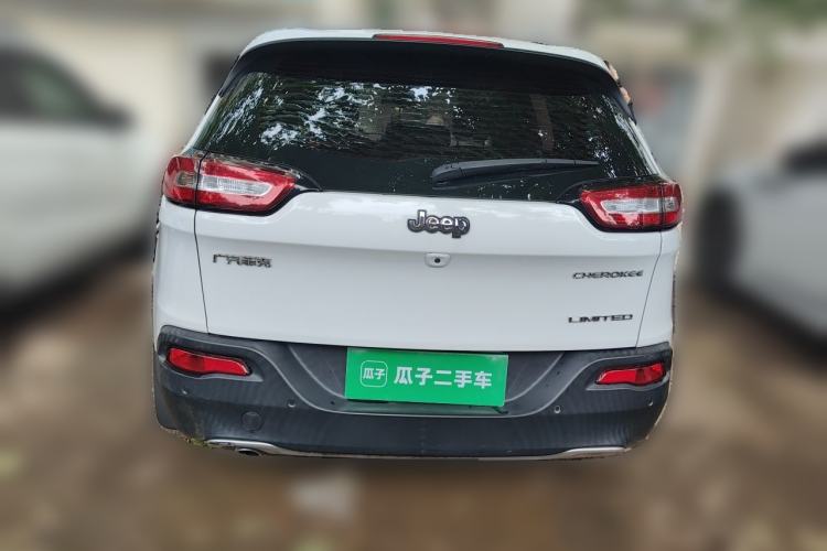 Used Jeep Cherokee 2017 2.0L Superior Edition Rear
