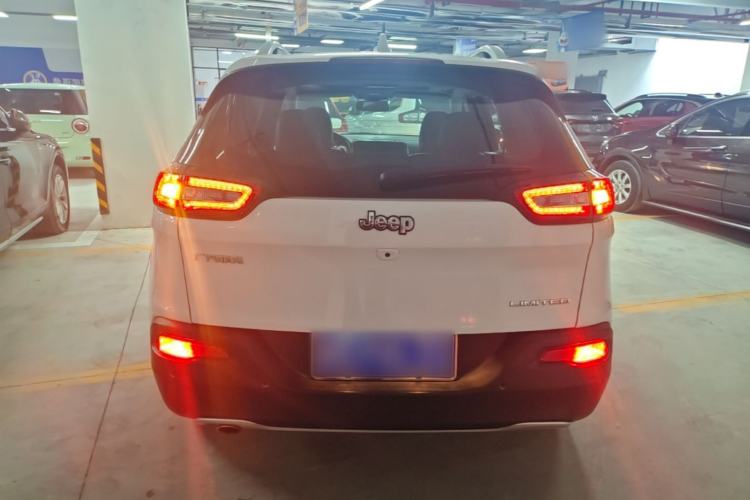 Used Jeep Cherokee 2017 2.0L Superior Edition Rear