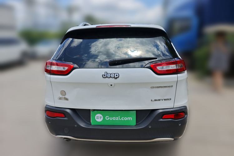 Used Jeep Cherokee 2017 2.0L Superior Edition Rear