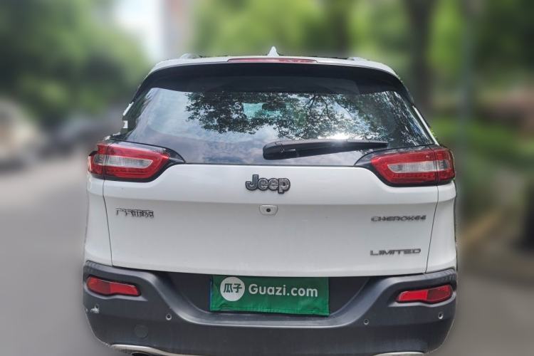 Used Jeep Cherokee 2017 2.0L Superior Edition Rear