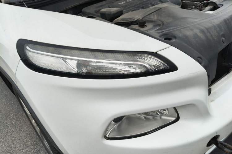 Used Jeep Cherokee 2017 2.4L Leading Smart Edition Right Front Headlight