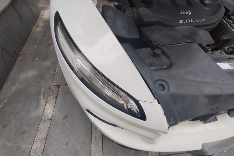 Used Jeep Cherokee 2017 2.0L Superior Edition Right Front Headlight