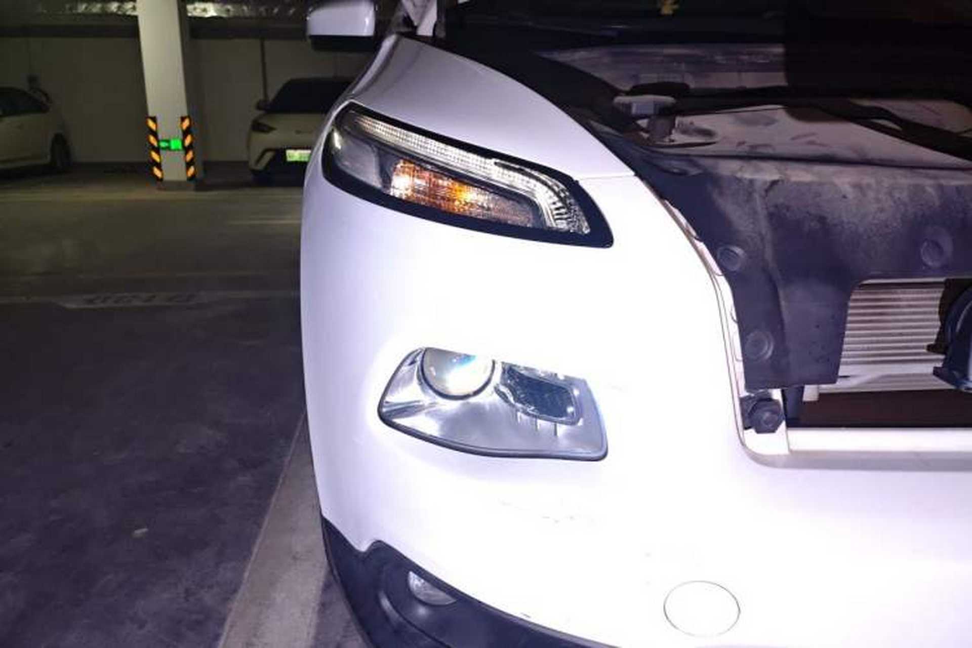 Used Jeep Cherokee 2017 2.0L Superior Edition Right Front Headlight