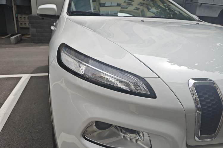 Used Jeep Cherokee 2017 2.0L Superior Edition Right Front Headlight