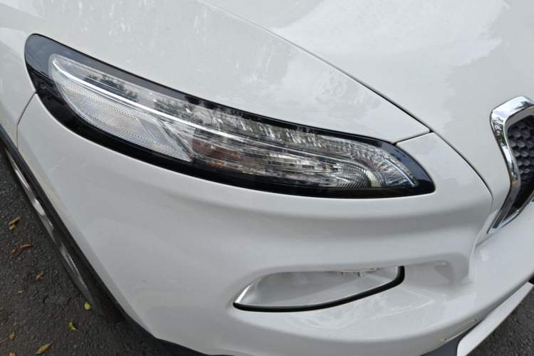 Used Jeep Cherokee 2017 2.0L Superior Edition Right Front Headlight