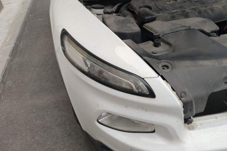 Used Jeep Cherokee 2017 2.4L Leading Smart Edition Right Front Headlight