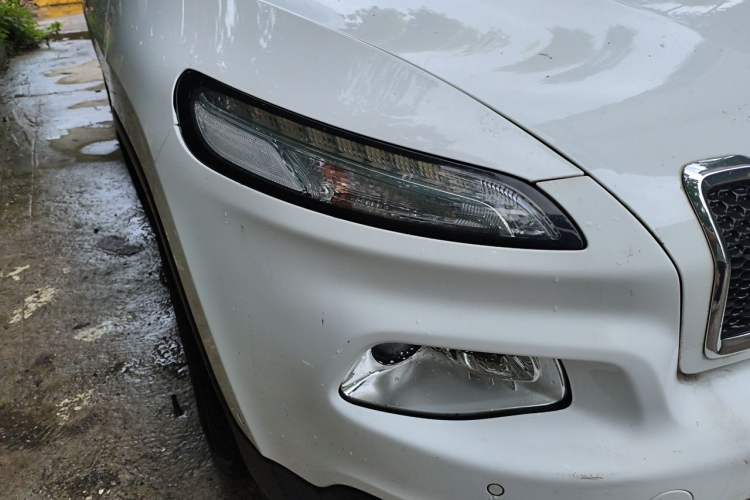 Used Jeep Cherokee 2017 2.0L Superior Edition Right Front Headlight