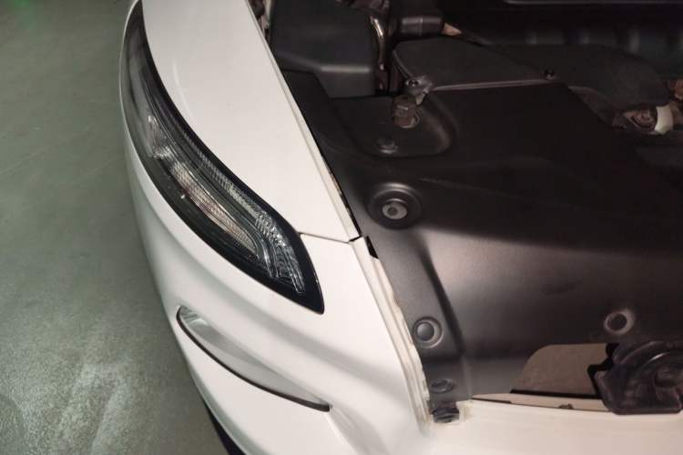 Used Jeep Cherokee 2017 2.4L Leading Edition Right Front Headlight
