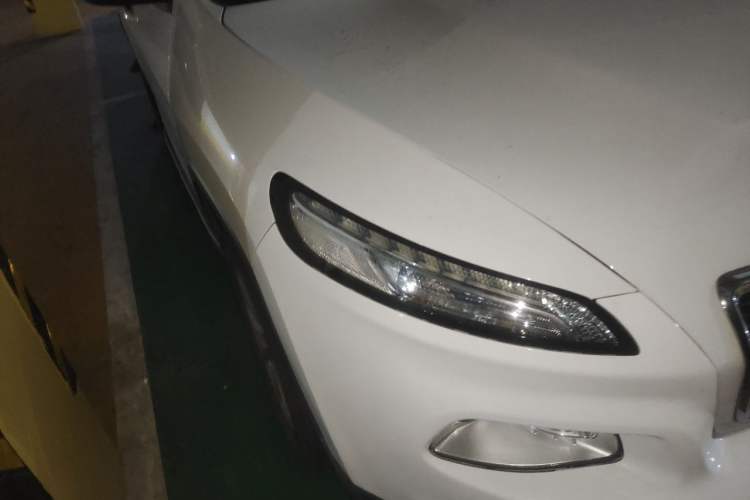 Used Jeep Cherokee 2017 2.0L Superior Edition Right Front Headlight