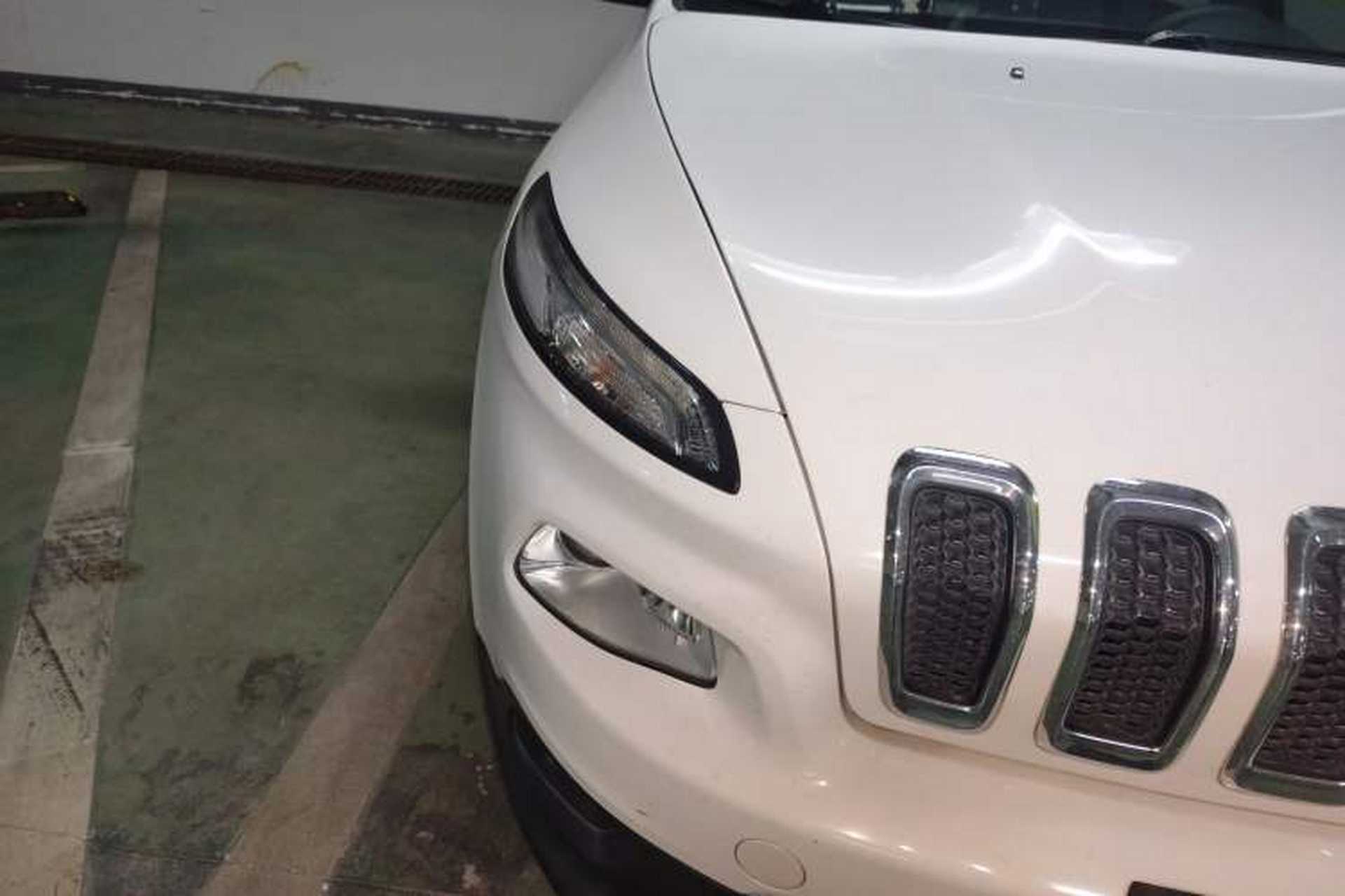 Used Jeep Cherokee 2017 2.0L Superior Edition Right Front Headlight