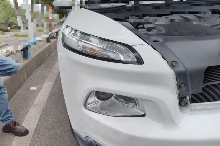 Used Jeep Cherokee 2017 2.0L Superior Edition Right Front Headlight