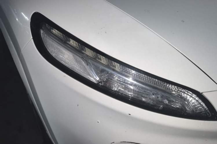 Used Jeep Cherokee 2017 2.4L Professional Smart Edition Right Front Headlight