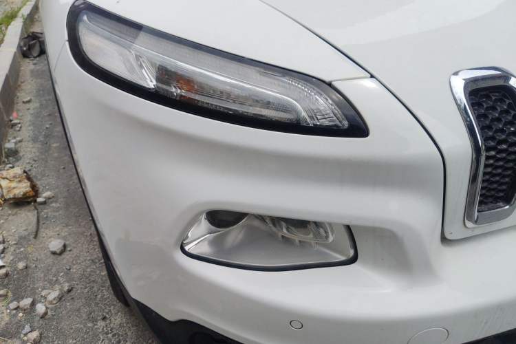 Used Jeep Cherokee 2017 2.4L Leading Edition Right Front Headlight