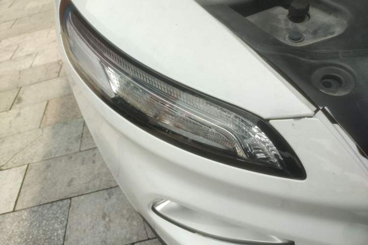 Used Jeep Cherokee 2017 2.4L Leading Edition Right Front Headlight