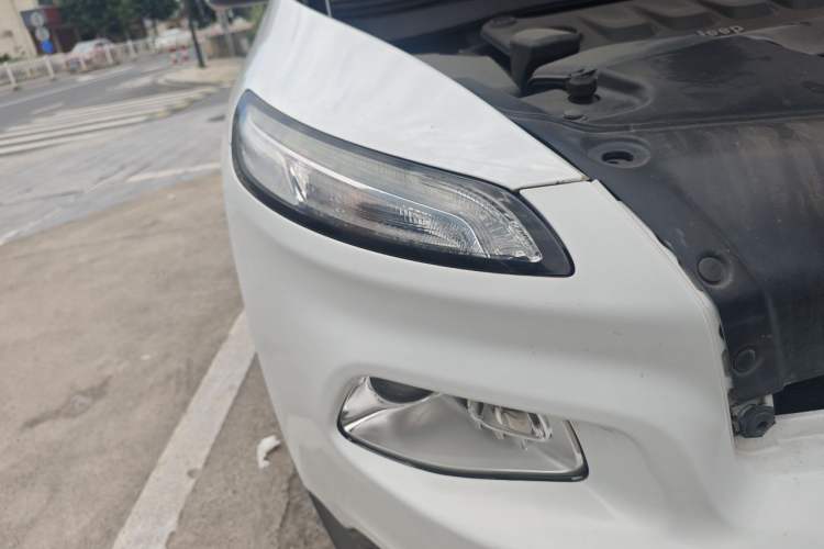 Used Jeep Cherokee 2017 2.0L Superior Edition Right Front Headlight