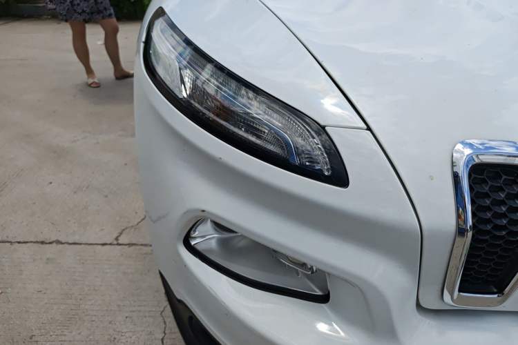 Used Jeep Cherokee 2017 2.0L Superior Edition Right Front Headlight