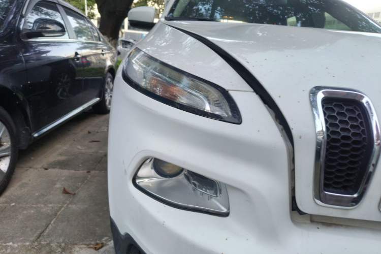 Used Jeep Cherokee 2017 2.4L Leading Edition Right Front Headlight
