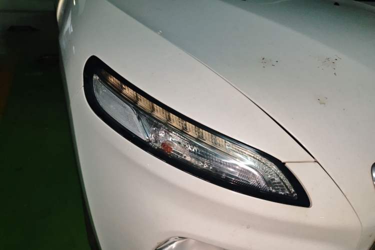 Used Jeep Cherokee 2017 2.4L Leading Smart Edition Right Front Headlight