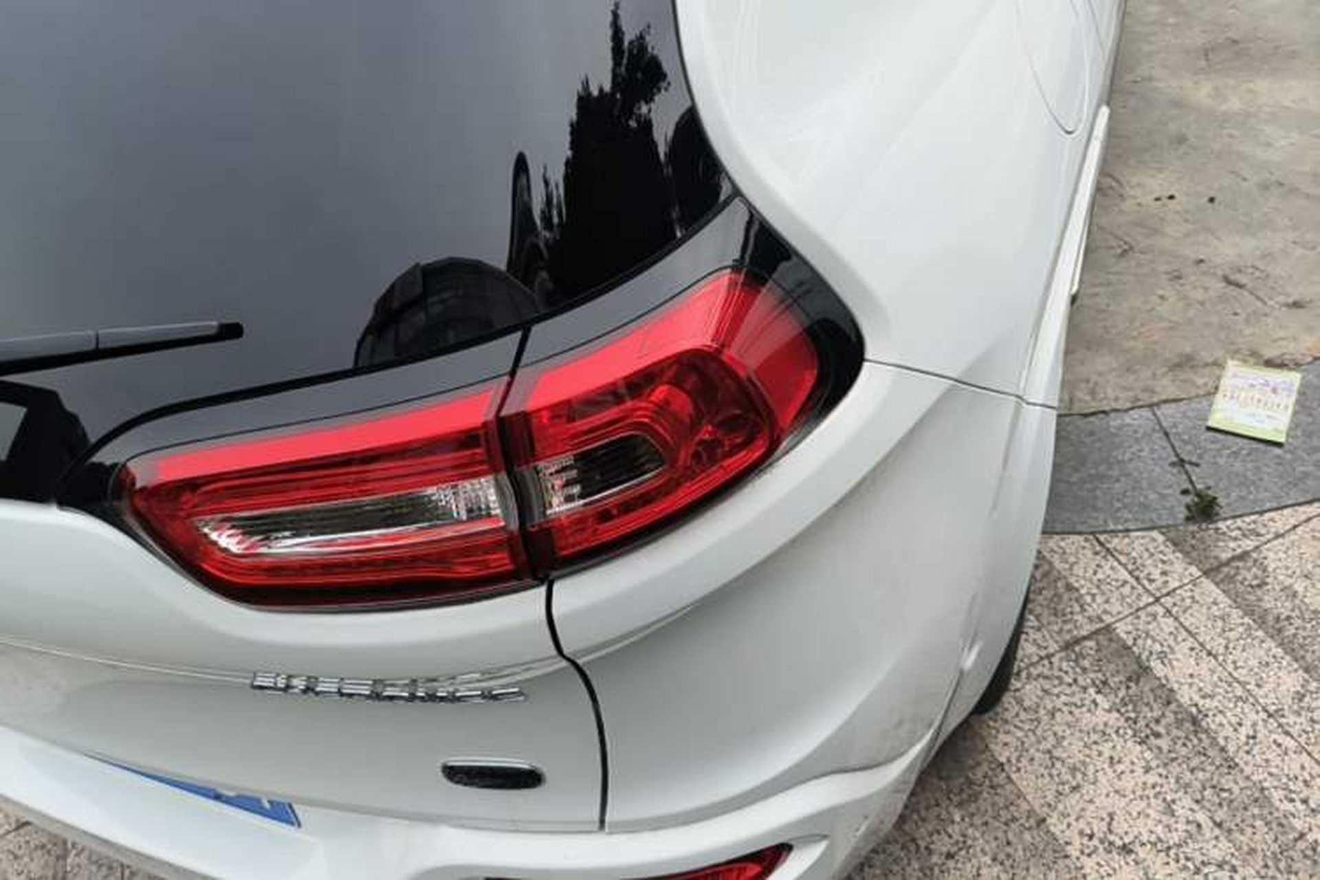 Used Jeep Cherokee 2017 2.4L Superior Edition Right Rear Taillight