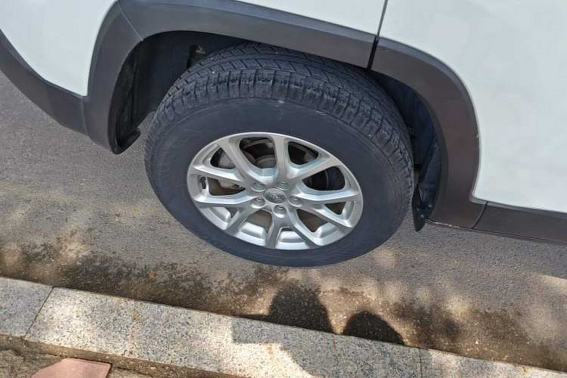 Used Jeep Cherokee 2017 2.0L Superior Edition Right Rear Wheel Hub