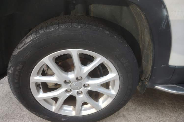 Used Jeep Cherokee 2017 2.4L Leading Edition Right Rear Wheel Hub