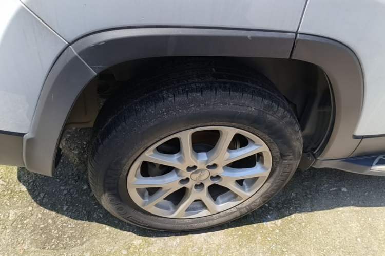 Used Jeep Cherokee 2017 2.4L Leading Edition Right Rear Wheel Hub